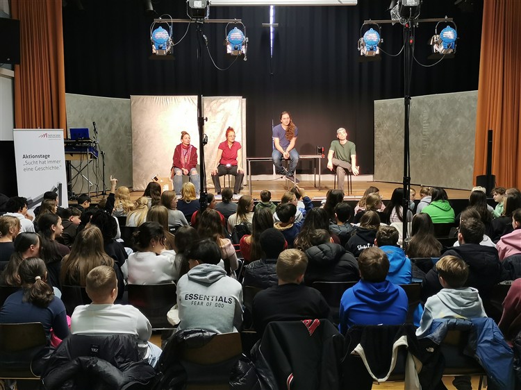 Fragerunde zum Theaterstück "Philotes" des theater.spiel Witten