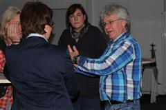 Norbert Kathagen, Fachstelle für Suchtprävention Mülheim, im Gespräch mit Eltern.