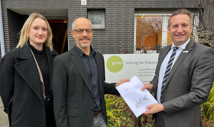 Milena Mostert, Bezirksregierung Düsseldorf, Armin Koeppe und Regierungspräsident Thomas Schürmann