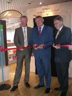 Minister Laumann eröffnet Wanderausstellung