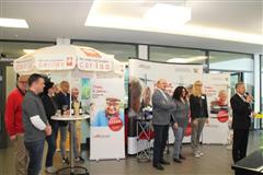 Offiziell wurde die Messe „55 plus“ am Aktionsstand eröffnet