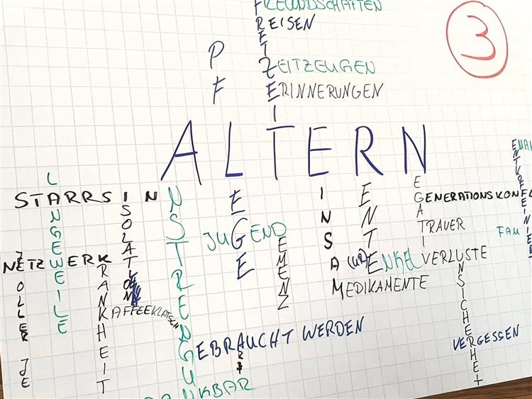Scrabble zum Thema 'Altern' als Methode