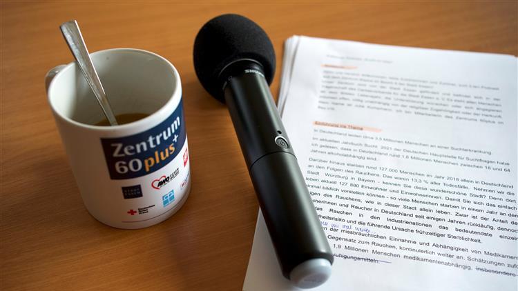 Entspannt zuhören beim Podcast 'sECH(T)zig'