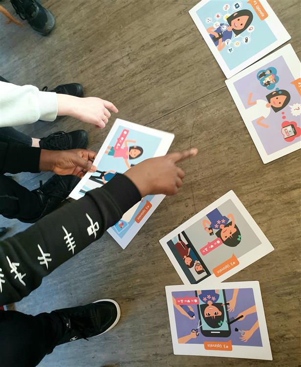 Methodenkoffer 'What's On' zur Prävention exzessiver Mediennutzung