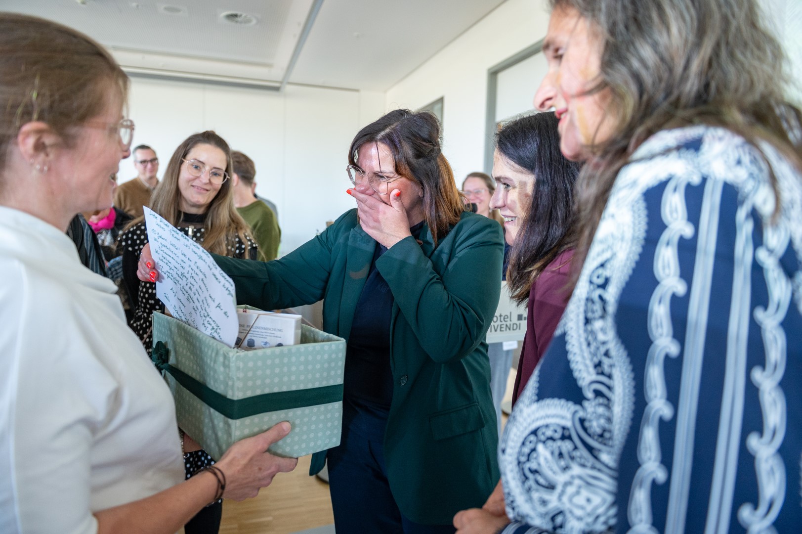 Geschenke gab es auch, Foto: Elli Bezensek