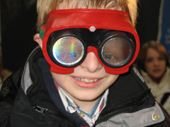 Mit der 'Rausch-Brille' werden die Wirkungen des Alkoholmissbrauchs konkret erfahrbar