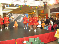 Ein buntes Programm wie hier in Mülheim bieten die Aktionen gegen Suchtmittelmissbrauch im Karneval