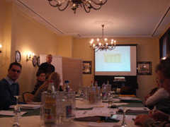 Auf dem Bundesnetzwerk in Bad Hersfeld stellte Prof. Wolstein eine neue Studie aus Bayern vor